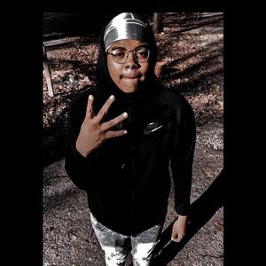 Meet your Posher, Damien